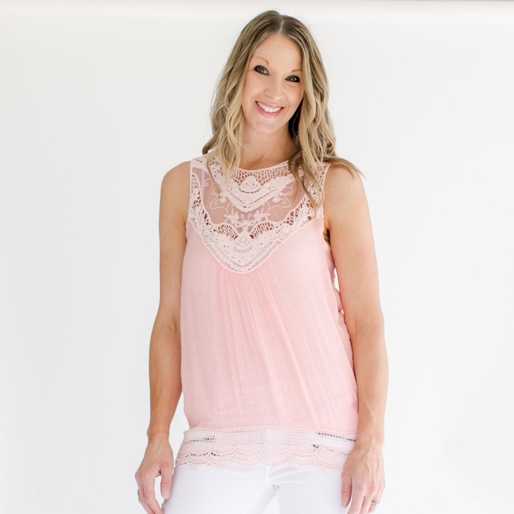 Entro peach crochet top